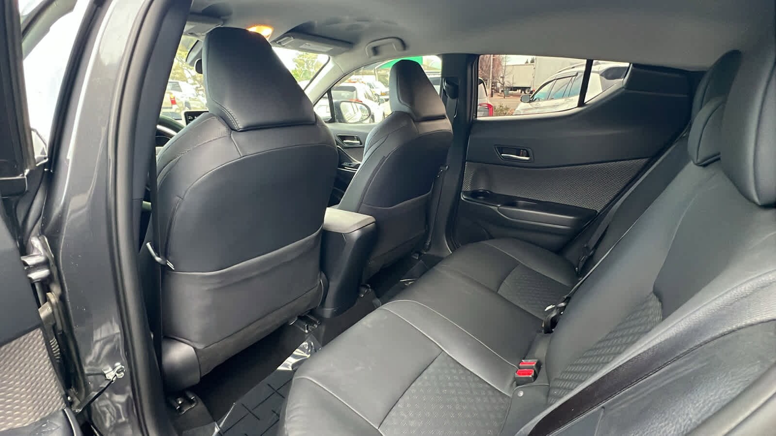 Thumbnail: 2022 Toyota C-HR - 12