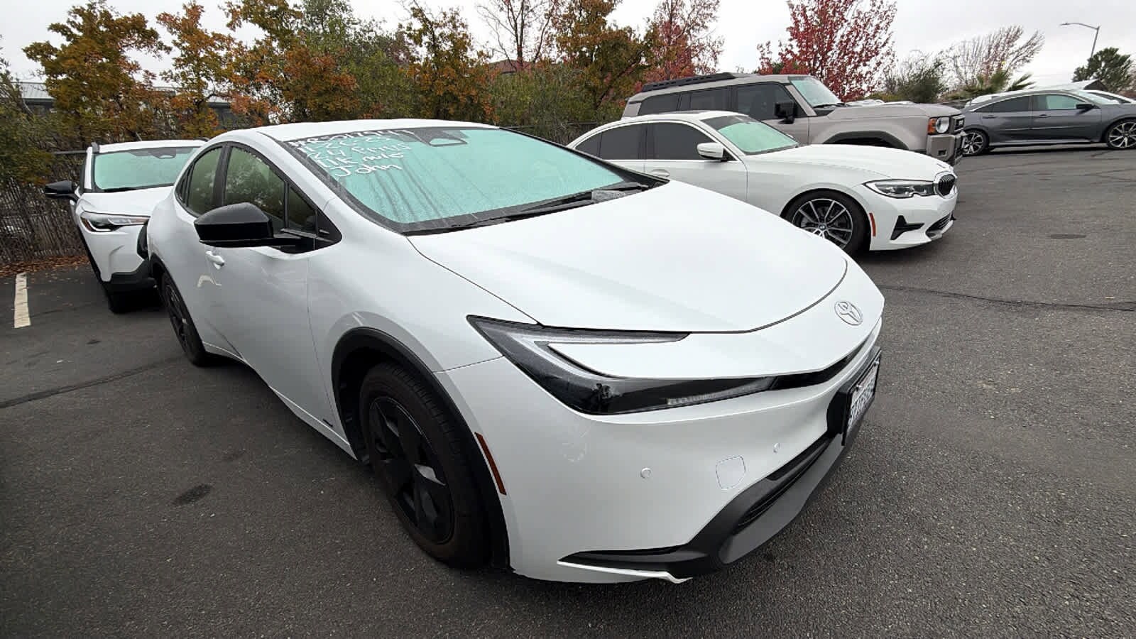 2024 Toyota Prius LE photo 2