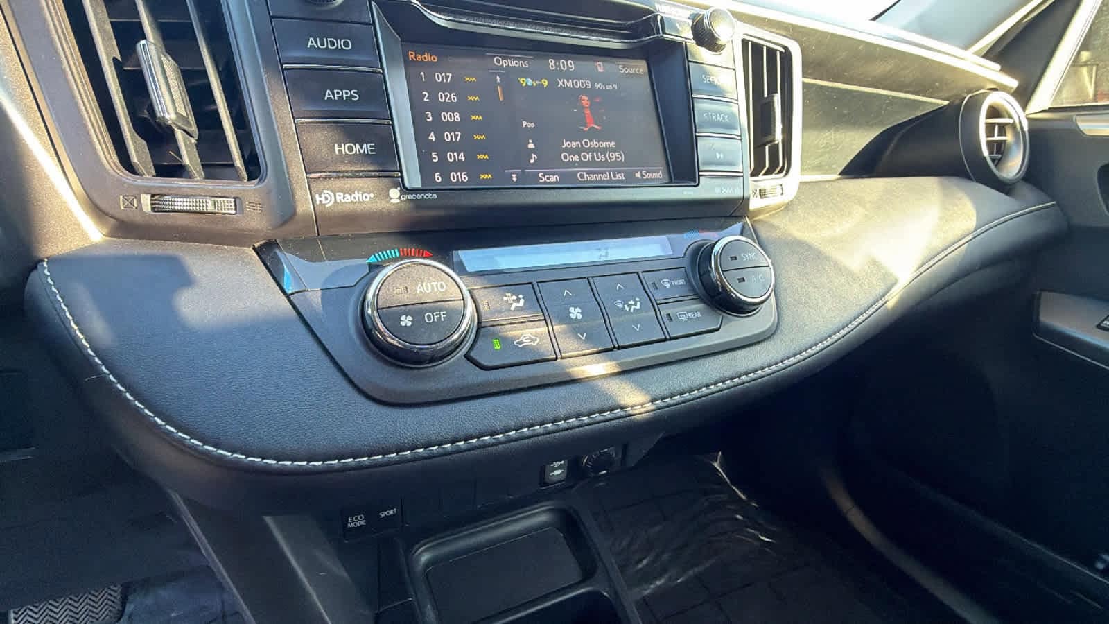 Thumbnail: 2017 Toyota RAV4 - 14