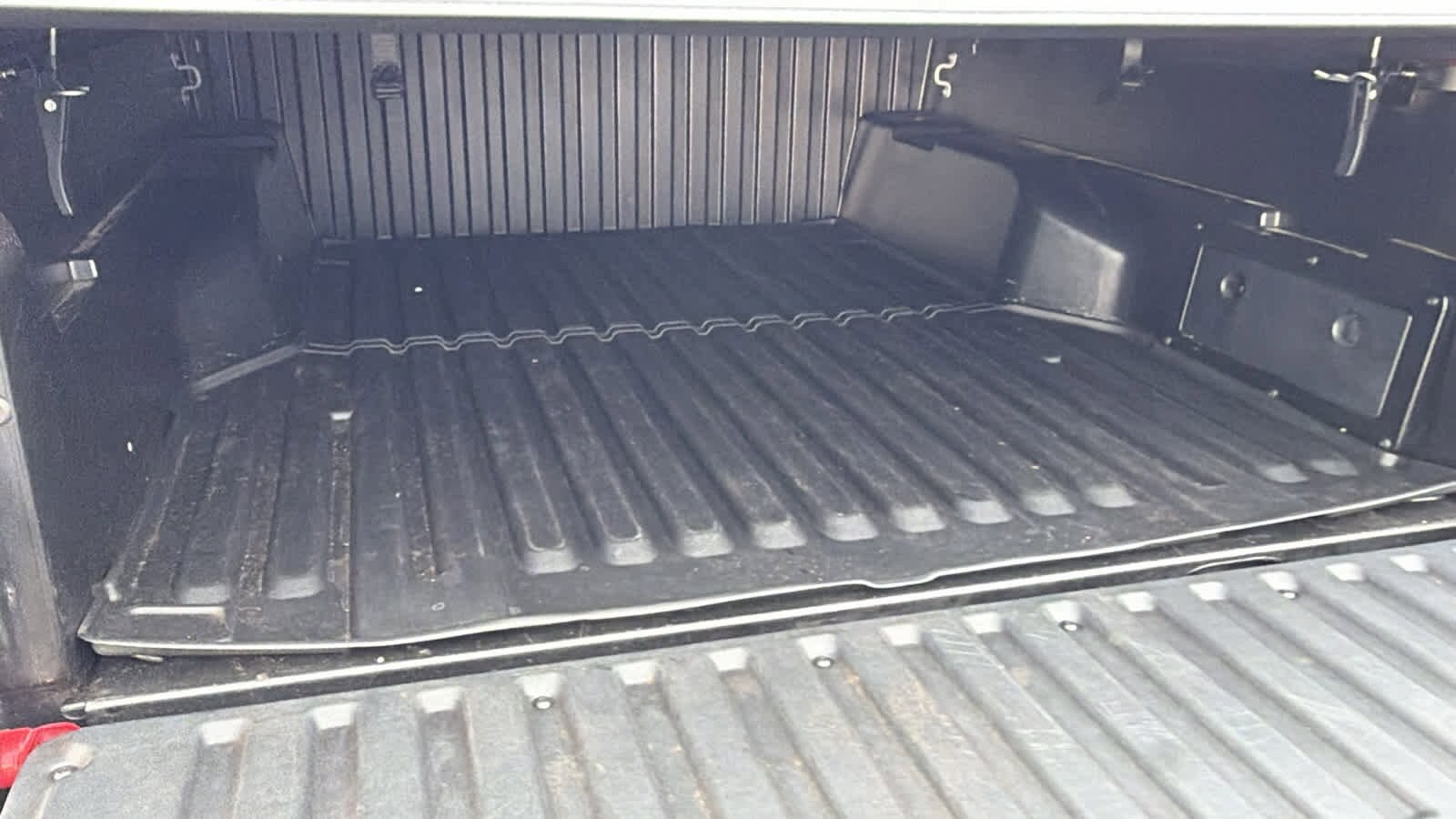 Thumbnail: 2021 Toyota Tacoma - 27