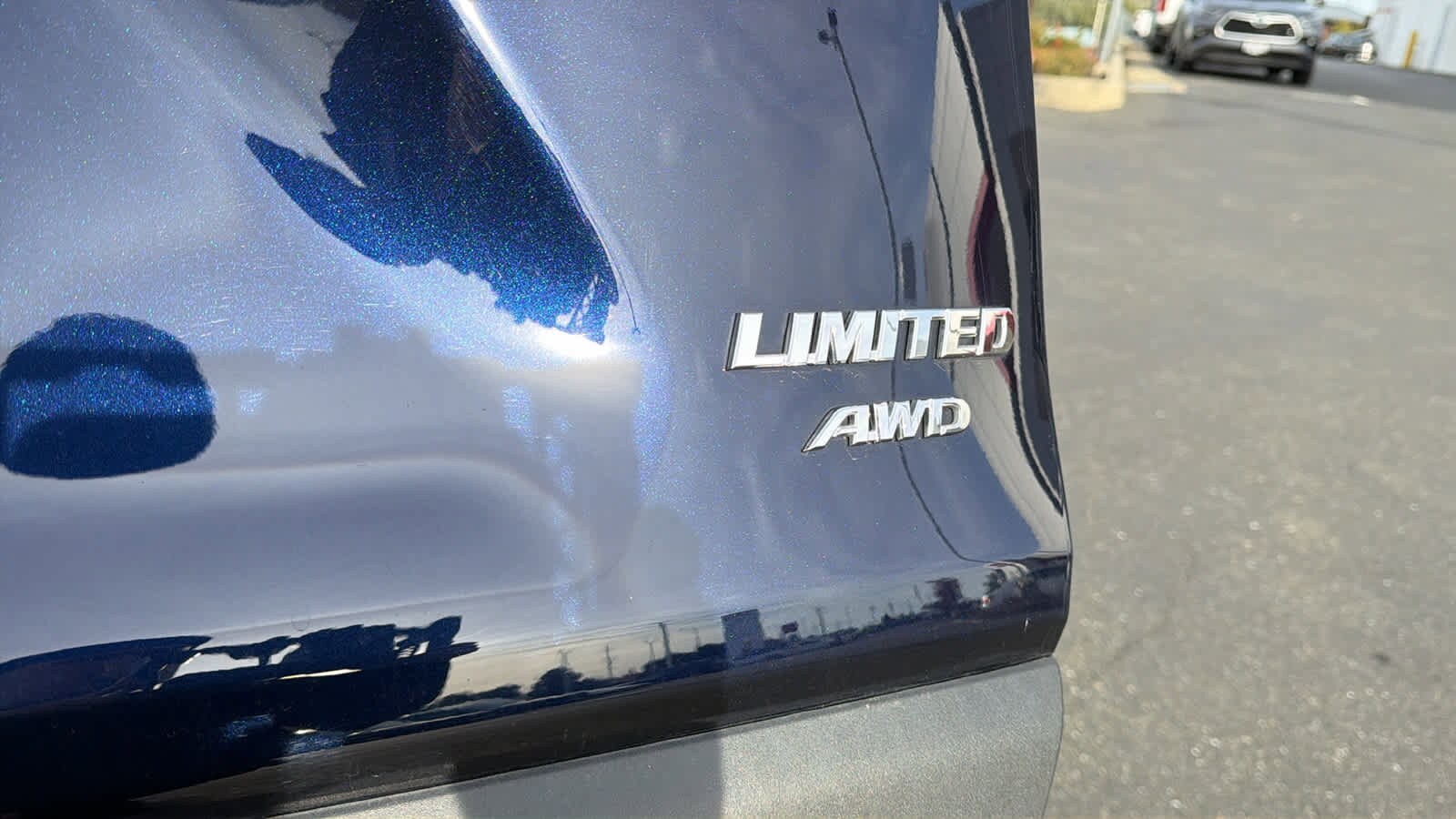 Thumbnail: 2023 Toyota RAV4 - 28