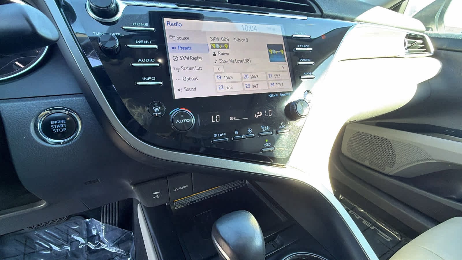 Thumbnail: 2018 Toyota Camry - 14