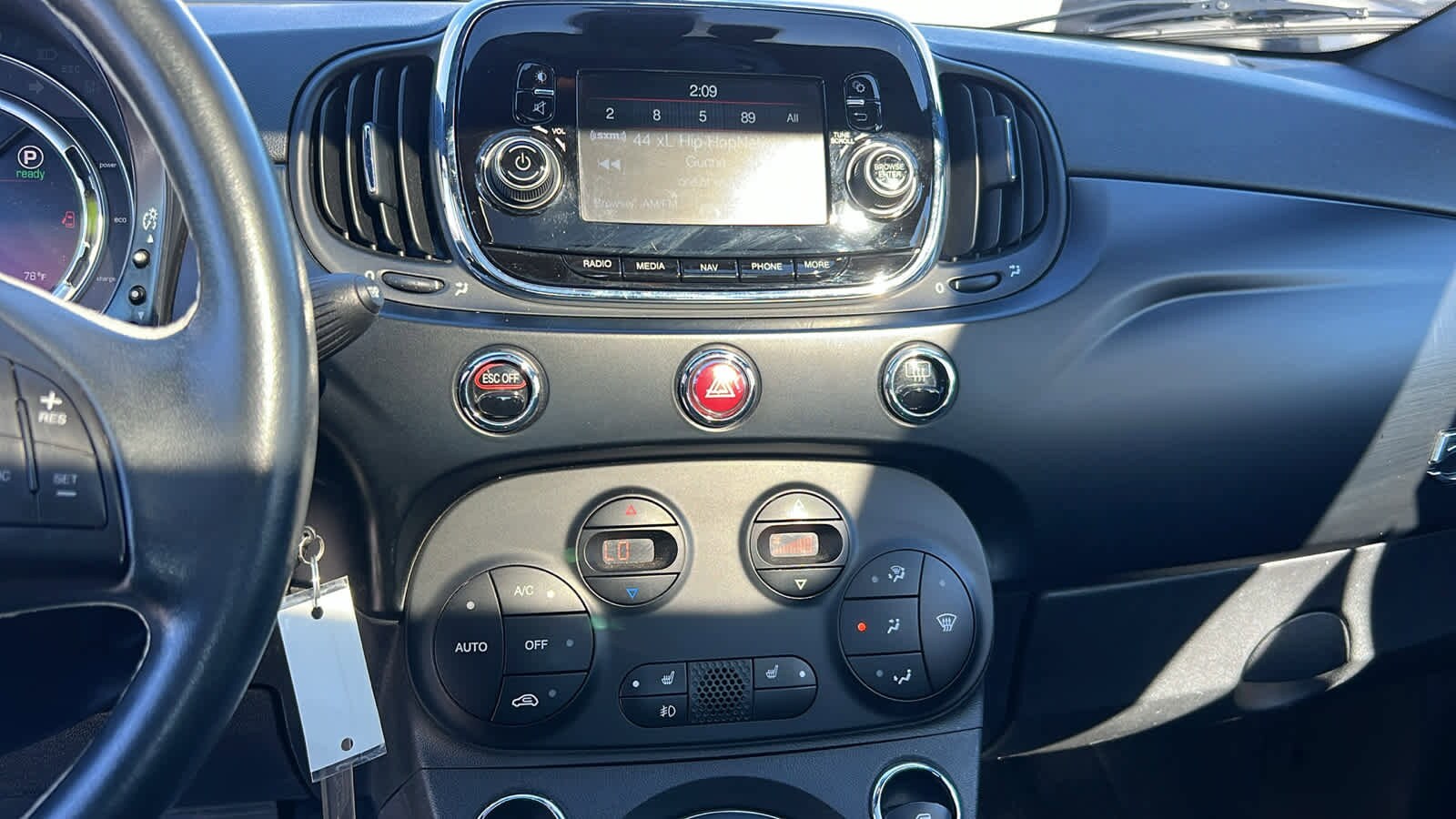2019 Fiat 500e  16