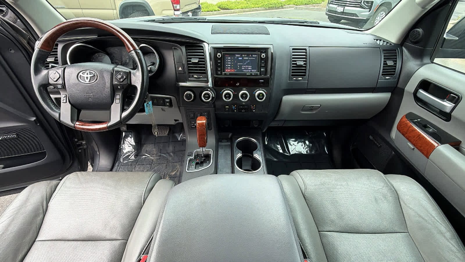 Thumbnail: 2019 Toyota Sequoia - 26