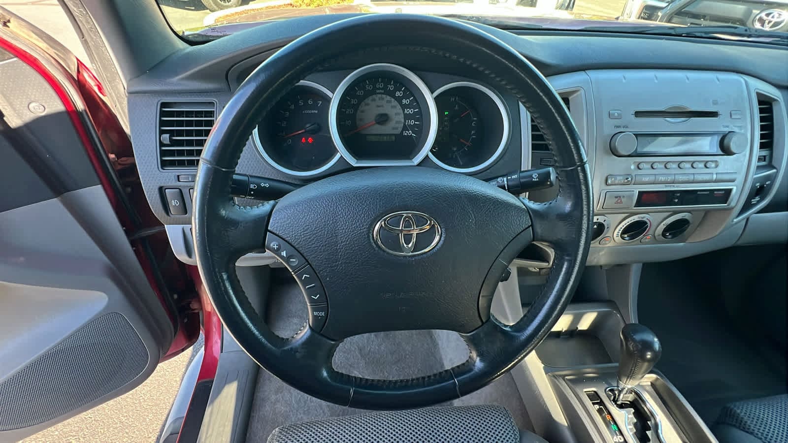 Thumbnail: 2006 Toyota Tacoma - 18