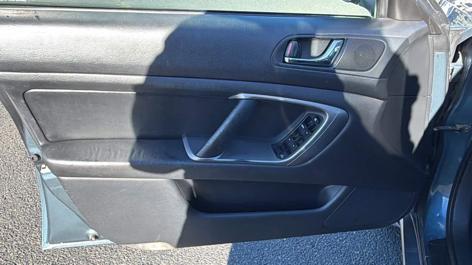 Thumbnail: 2005 Subaru Outback - 23