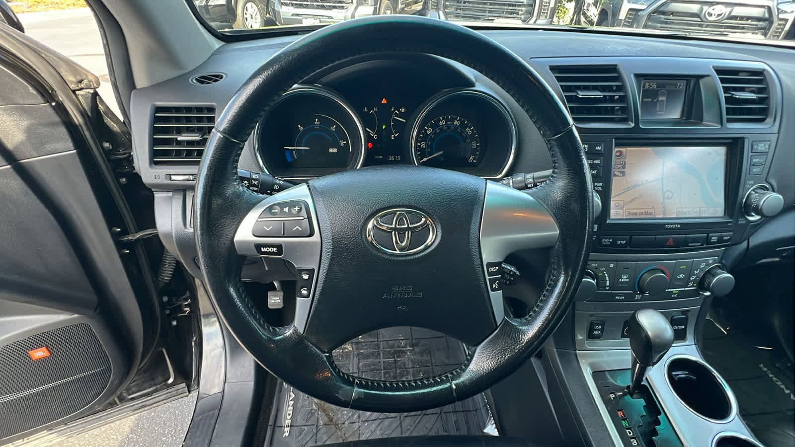 Thumbnail: 2012 Toyota Highlander - 18