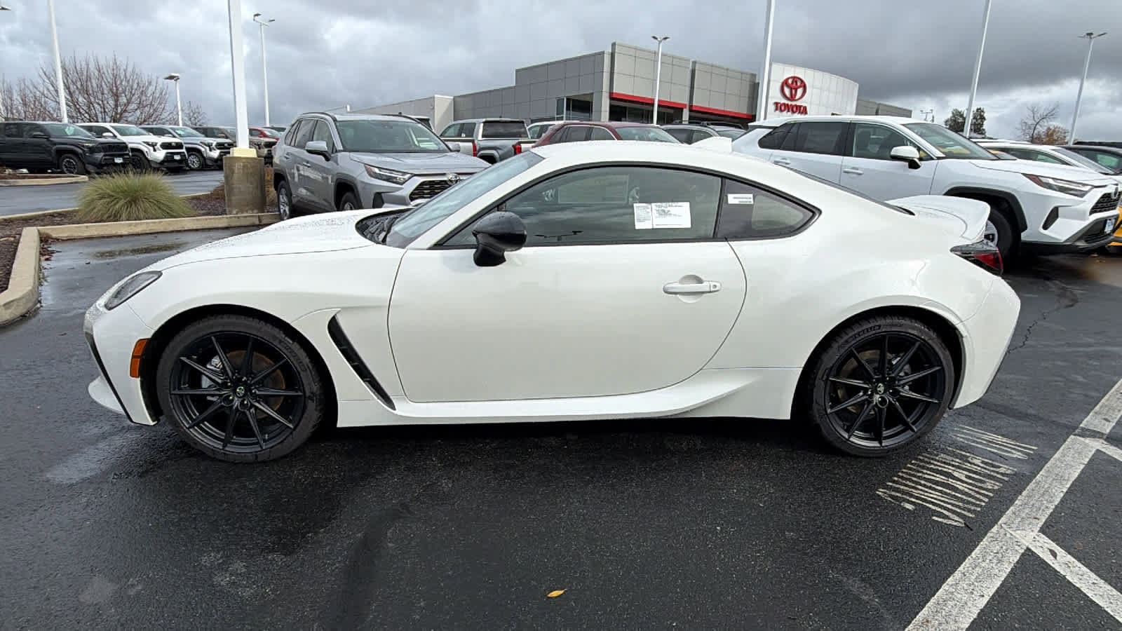 Thumbnail: 2026 Toyota GR86 - 8