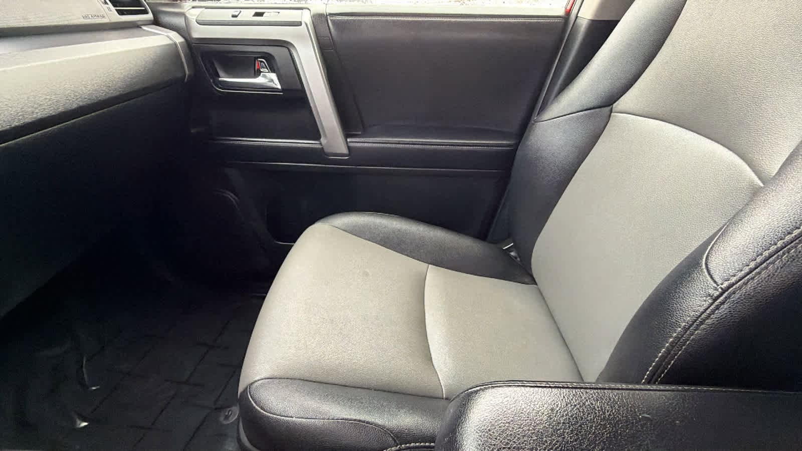 Thumbnail: 2017 Toyota 4Runner - 10