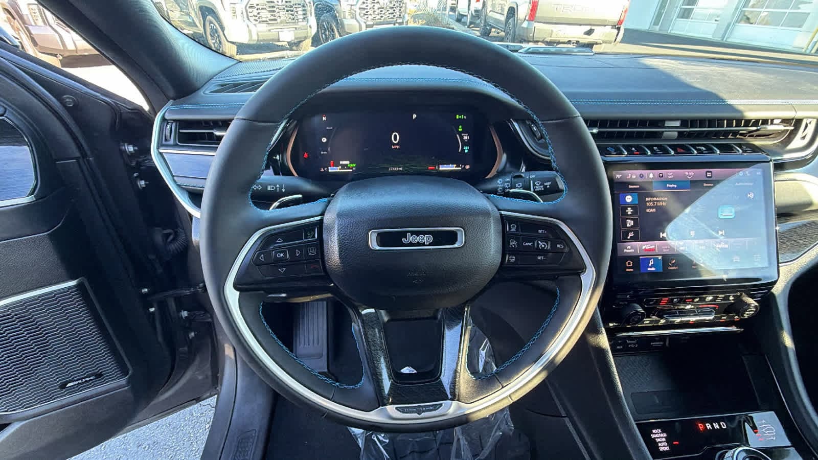 Thumbnail: 2022 Jeep Grand Cherokee - 18