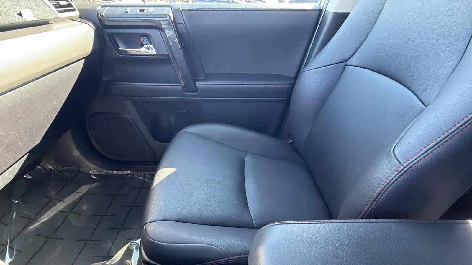 Thumbnail: 2023 Toyota 4Runner - 12