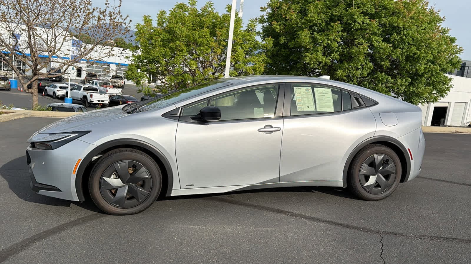 Thumbnail: 2024 Toyota Prius - 8