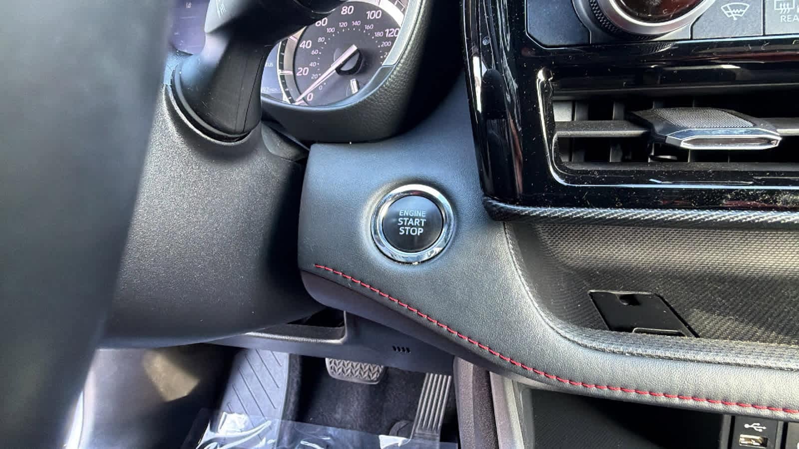 Thumbnail: 2022 Toyota Highlander - 17