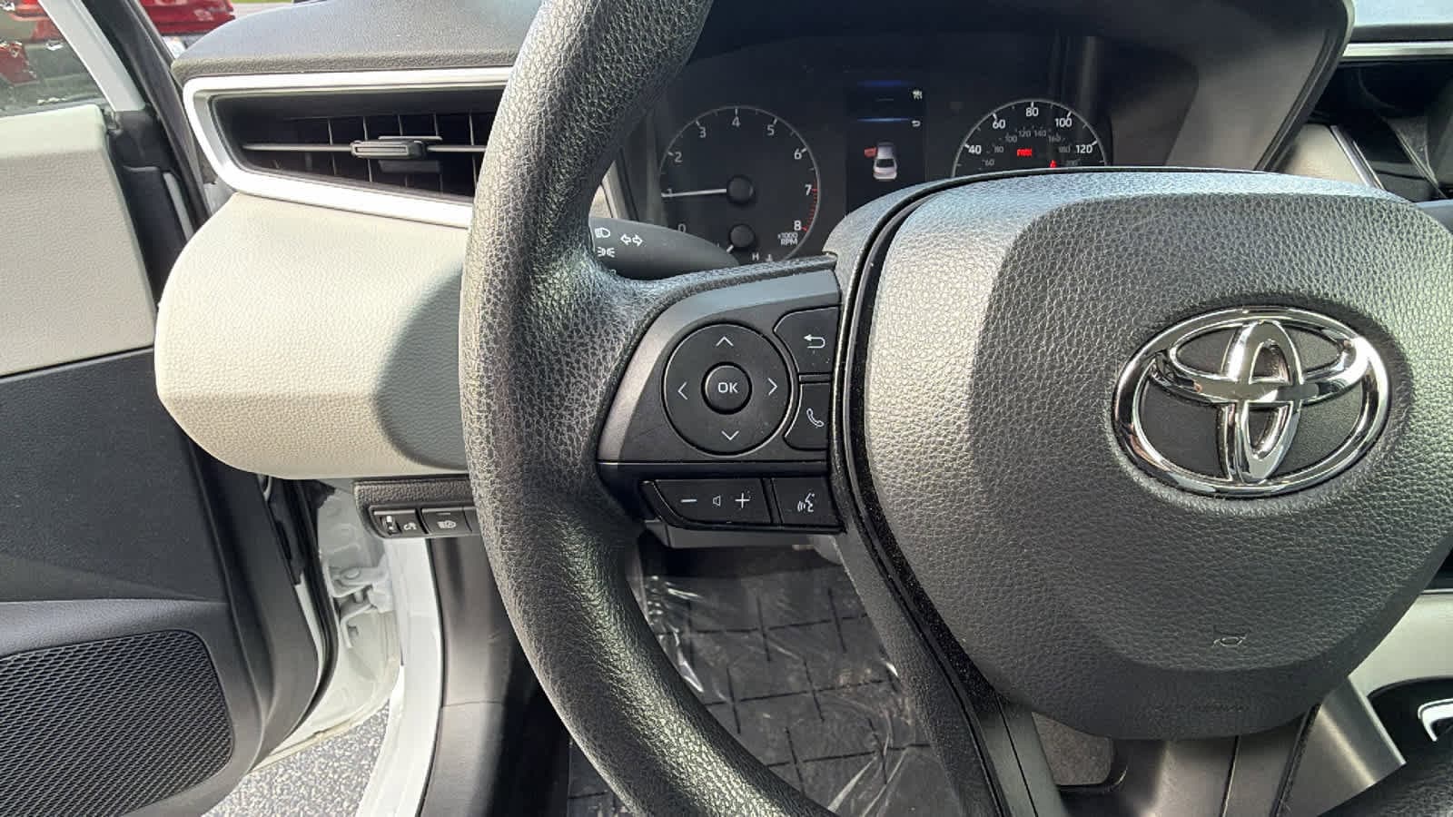 Thumbnail: 2023 Toyota Corolla - 19