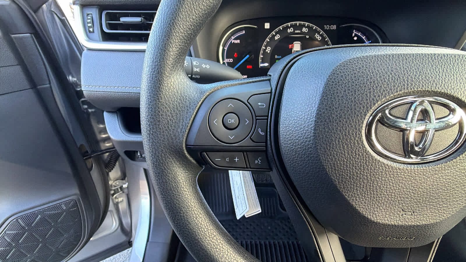 Thumbnail: 2025 Toyota RAV4 - 19