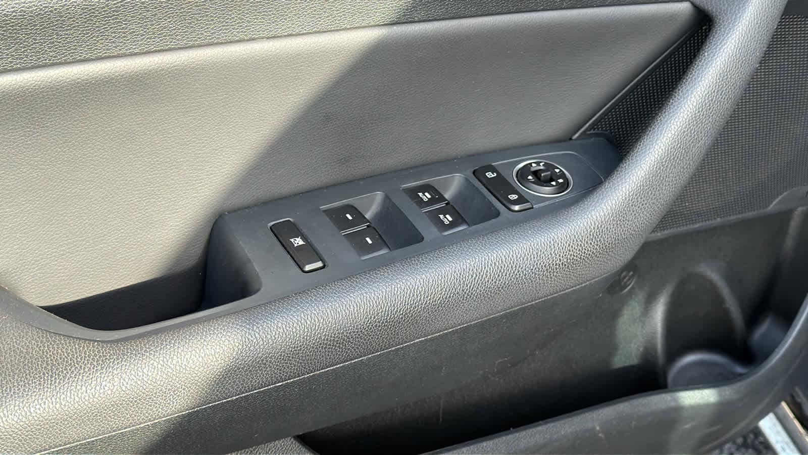 Thumbnail: 2018 Hyundai Sonata - 22