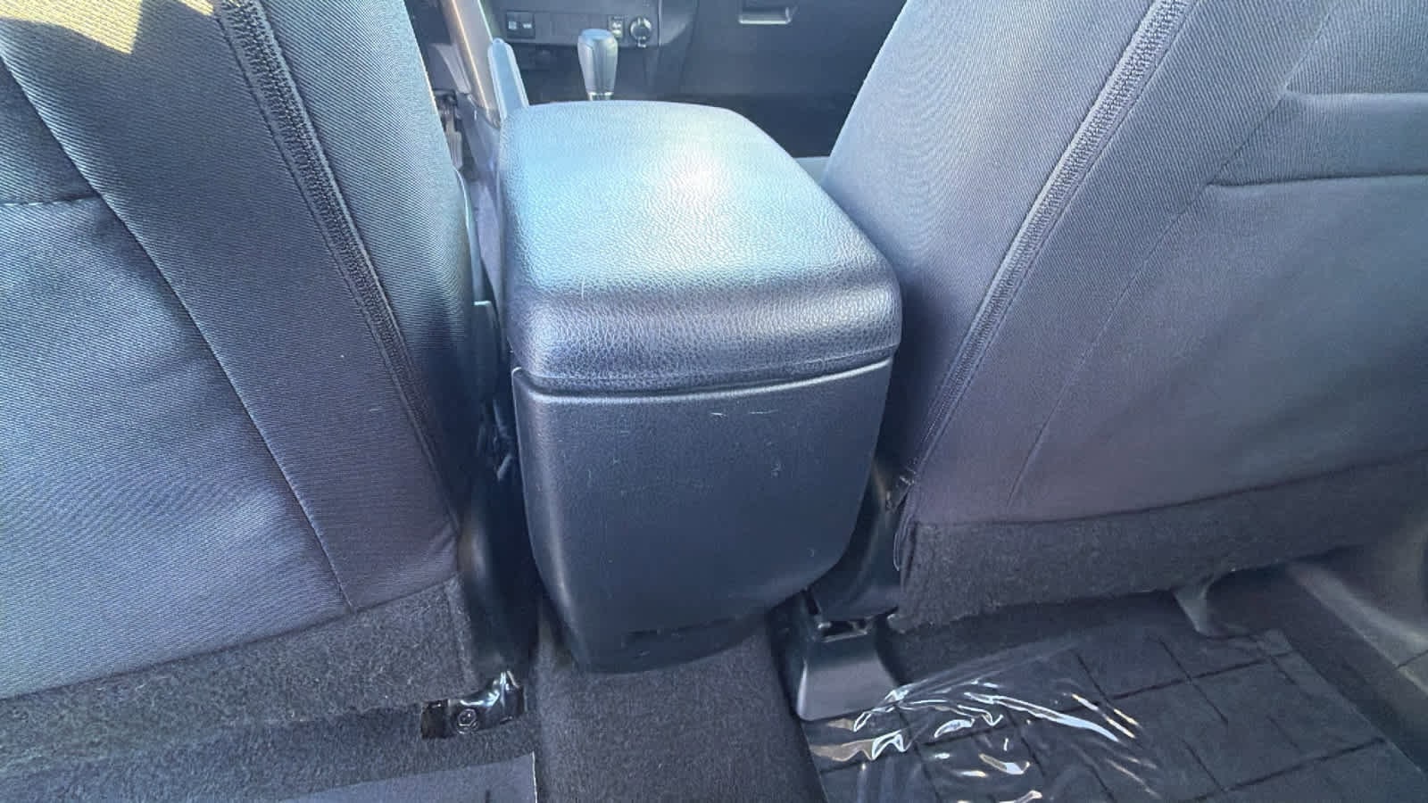 Thumbnail: 2017 Toyota RAV4 - 25