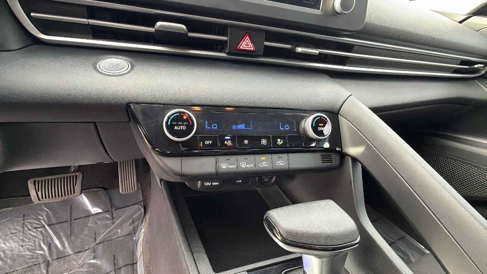 Thumbnail: 2021 Hyundai Elantra - 14