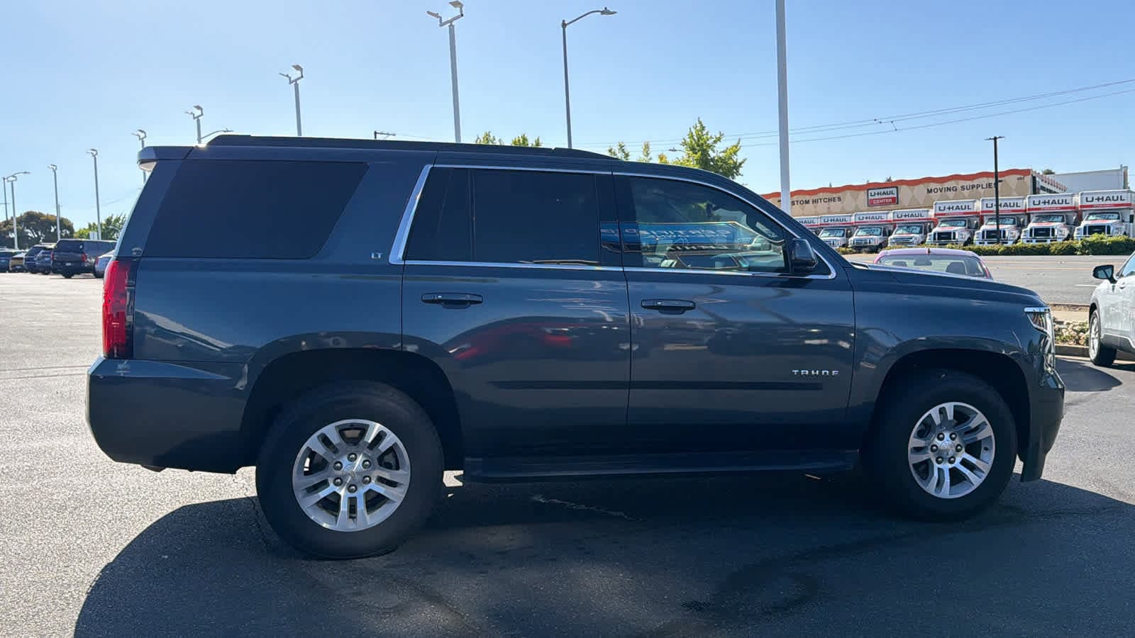 Thumbnail: 2019 Chevrolet Tahoe - 4