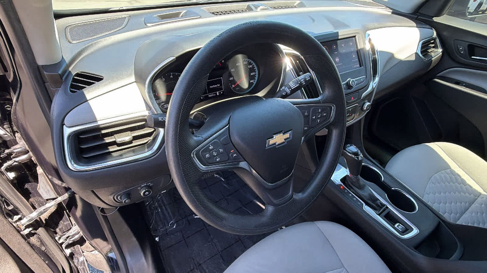 Thumbnail: 2021 Chevrolet Equinox - 9