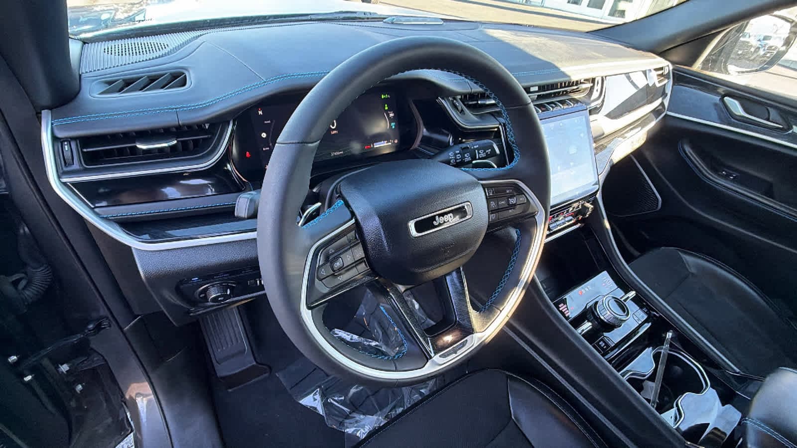 Thumbnail: 2022 Jeep Grand Cherokee - 10