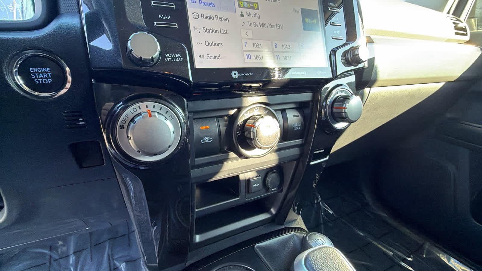 Thumbnail: 2022 Toyota 4Runner - 14