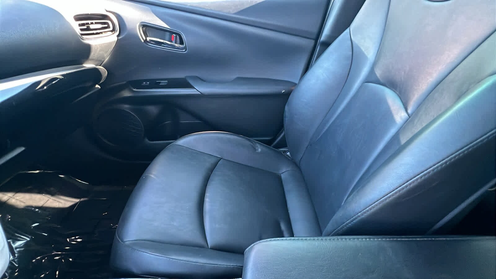 Thumbnail: 2019 Toyota Prius Prime - 12