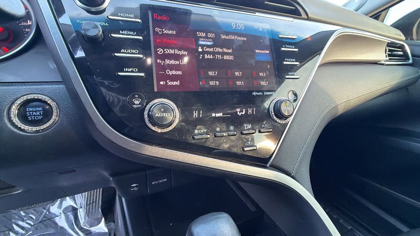 Thumbnail: 2018 Toyota Camry - 14