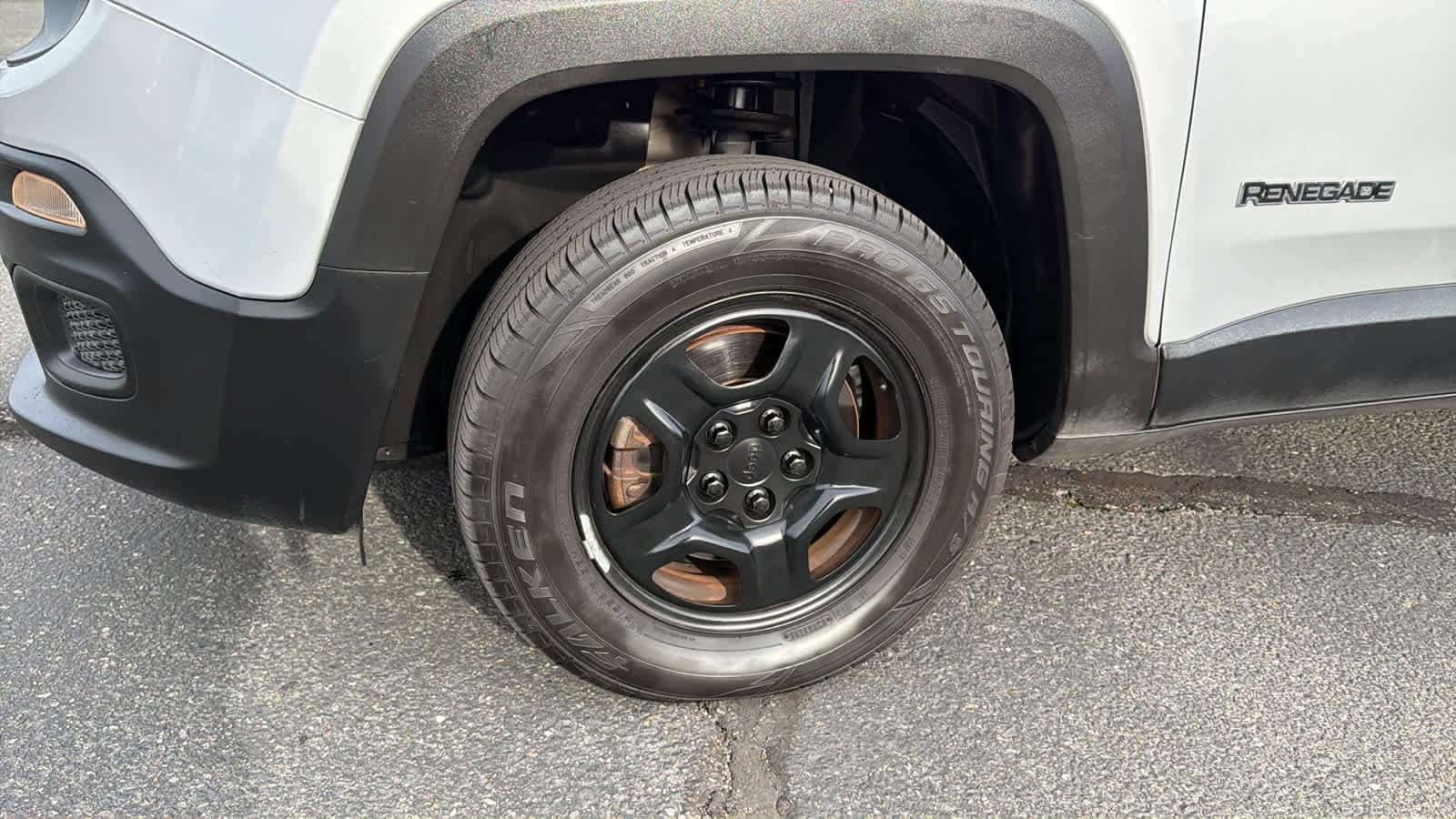 Thumbnail: 2017 Jeep Renegade - 9