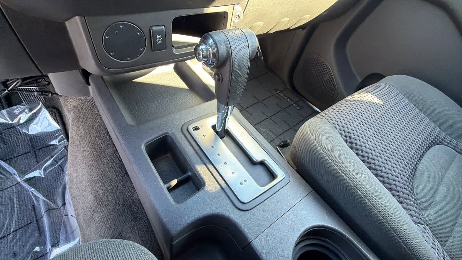 Thumbnail: 2012 Nissan Frontier - 13