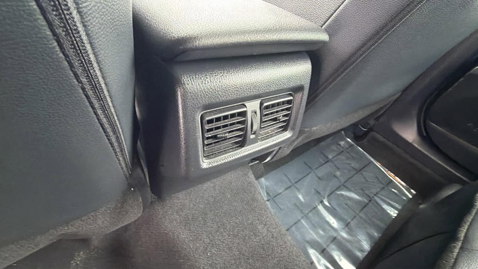 Thumbnail: 2025 Toyota Camry - 25