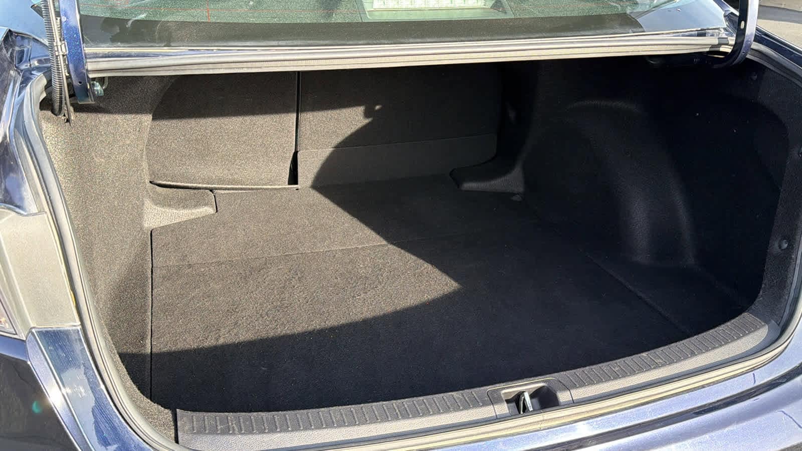 Thumbnail: 2023 Toyota Corolla - 27