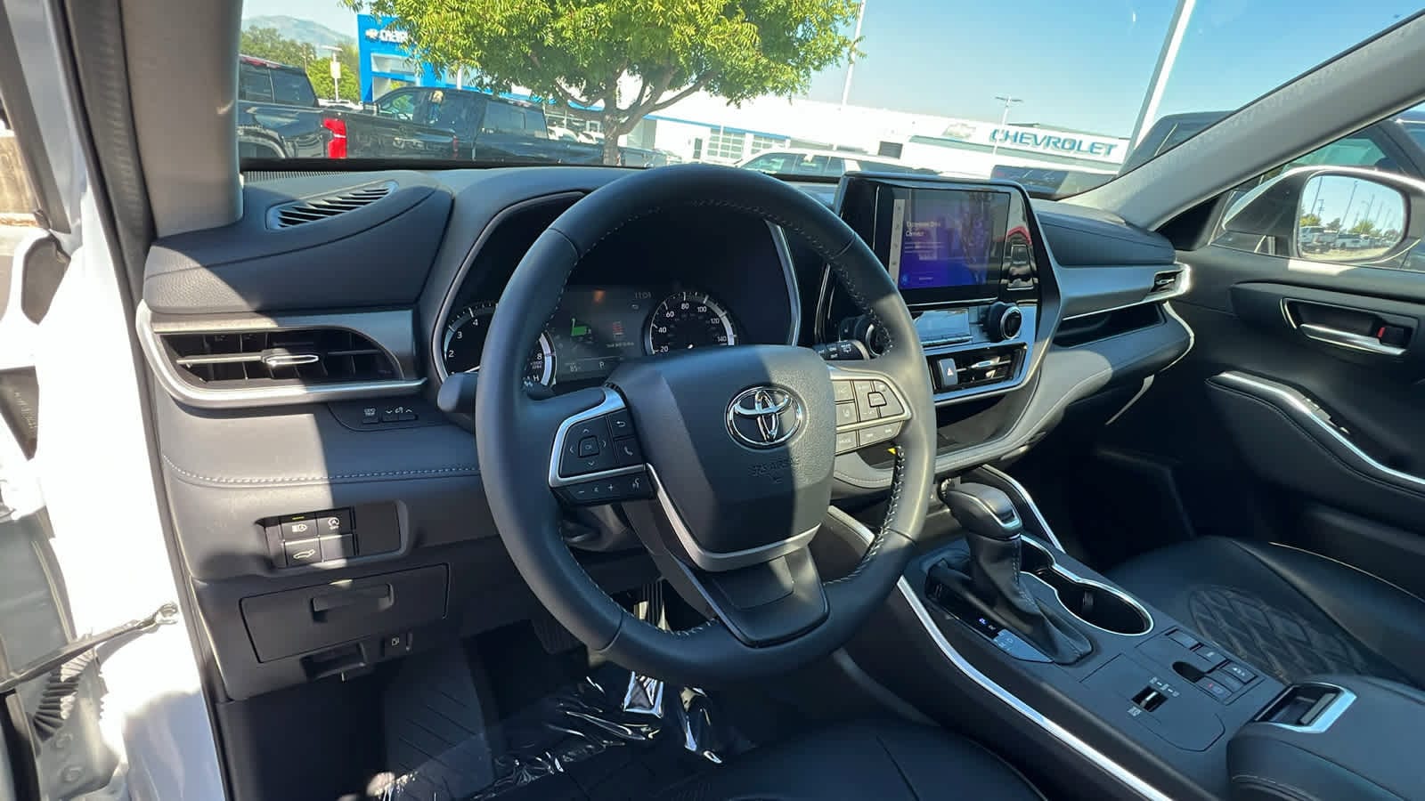 Certified 2023 Toyota Highlander XLE with VIN 5TDKDRAH5PS513340 for sale in Redding, CA