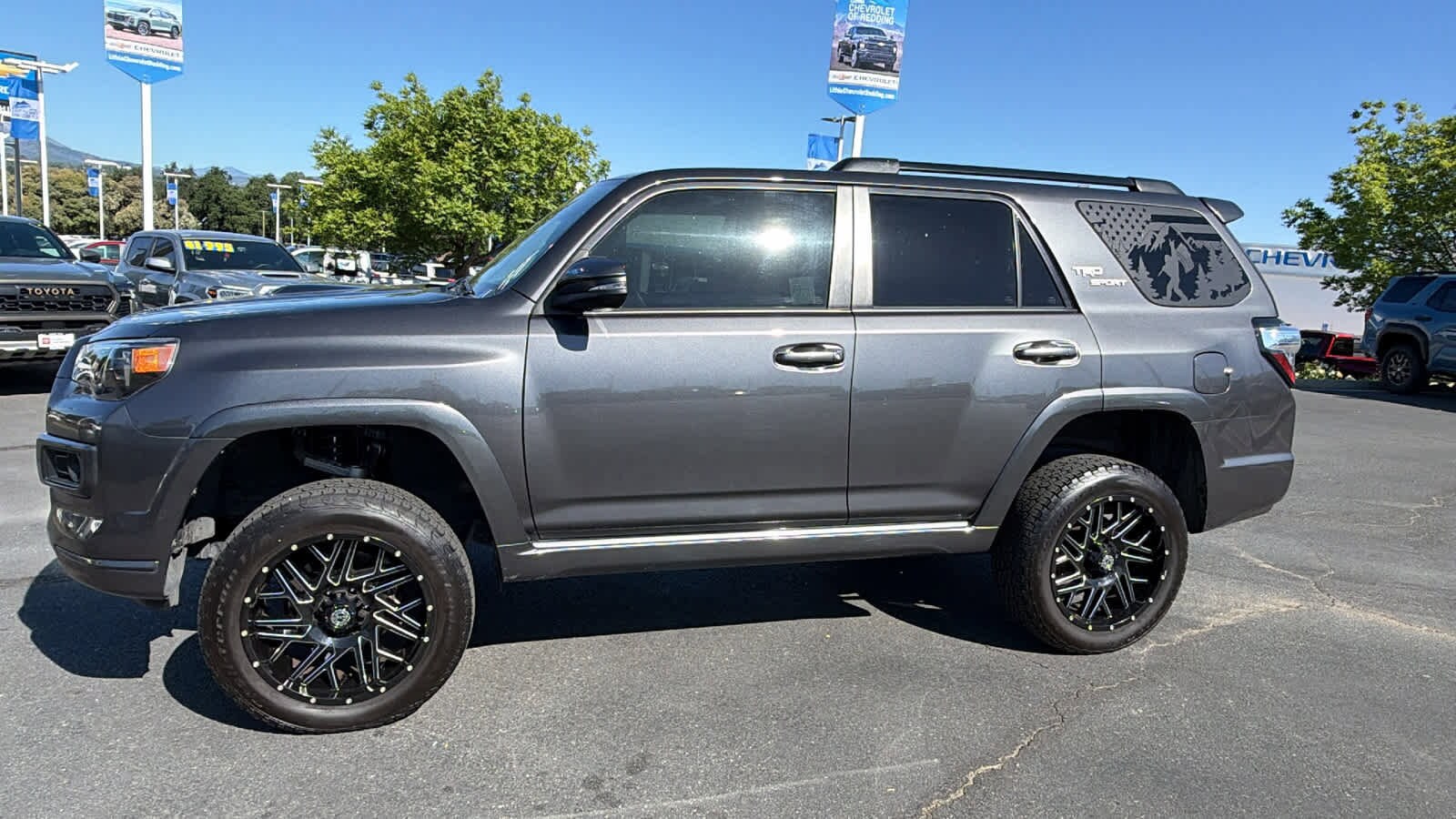 Thumbnail: 2022 Toyota 4Runner - 6