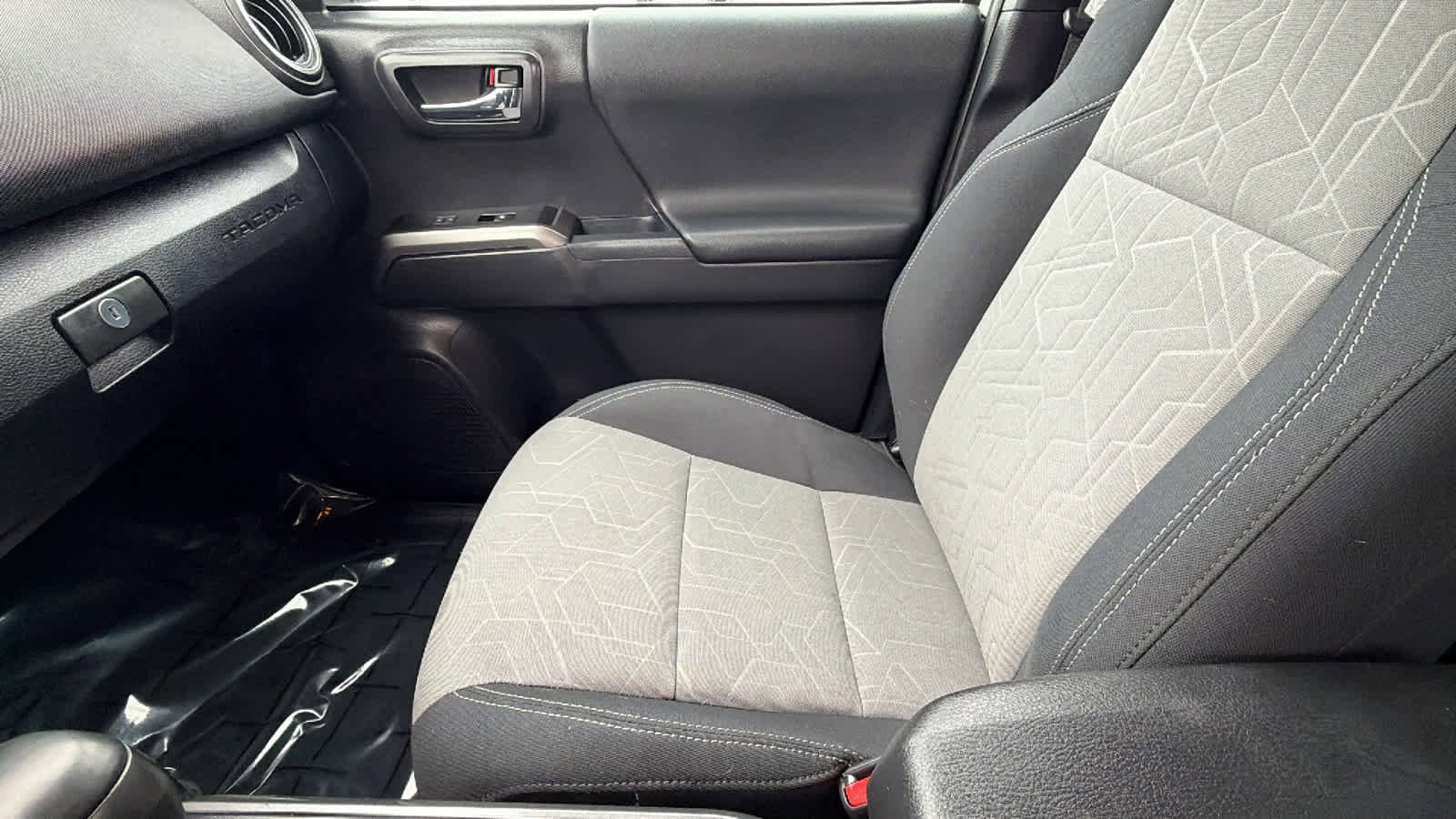 Thumbnail: 2023 Toyota Tacoma - 12