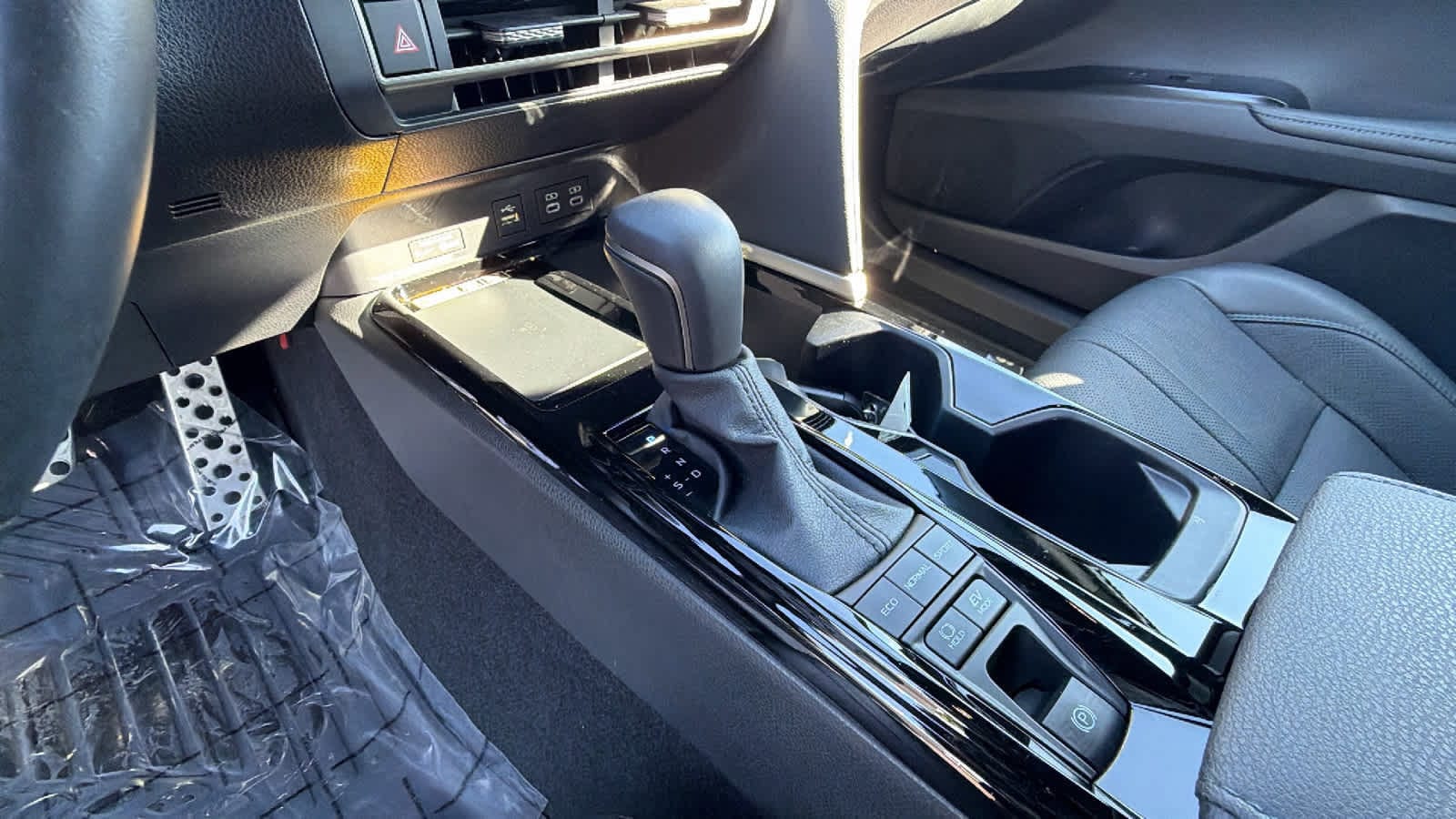 Thumbnail: 2025 Toyota Camry - 13