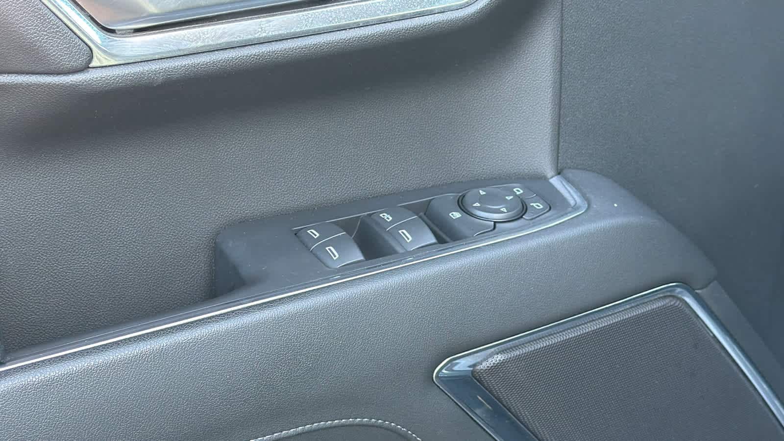 Thumbnail: 2024 GMC Sierra 1500 - 22