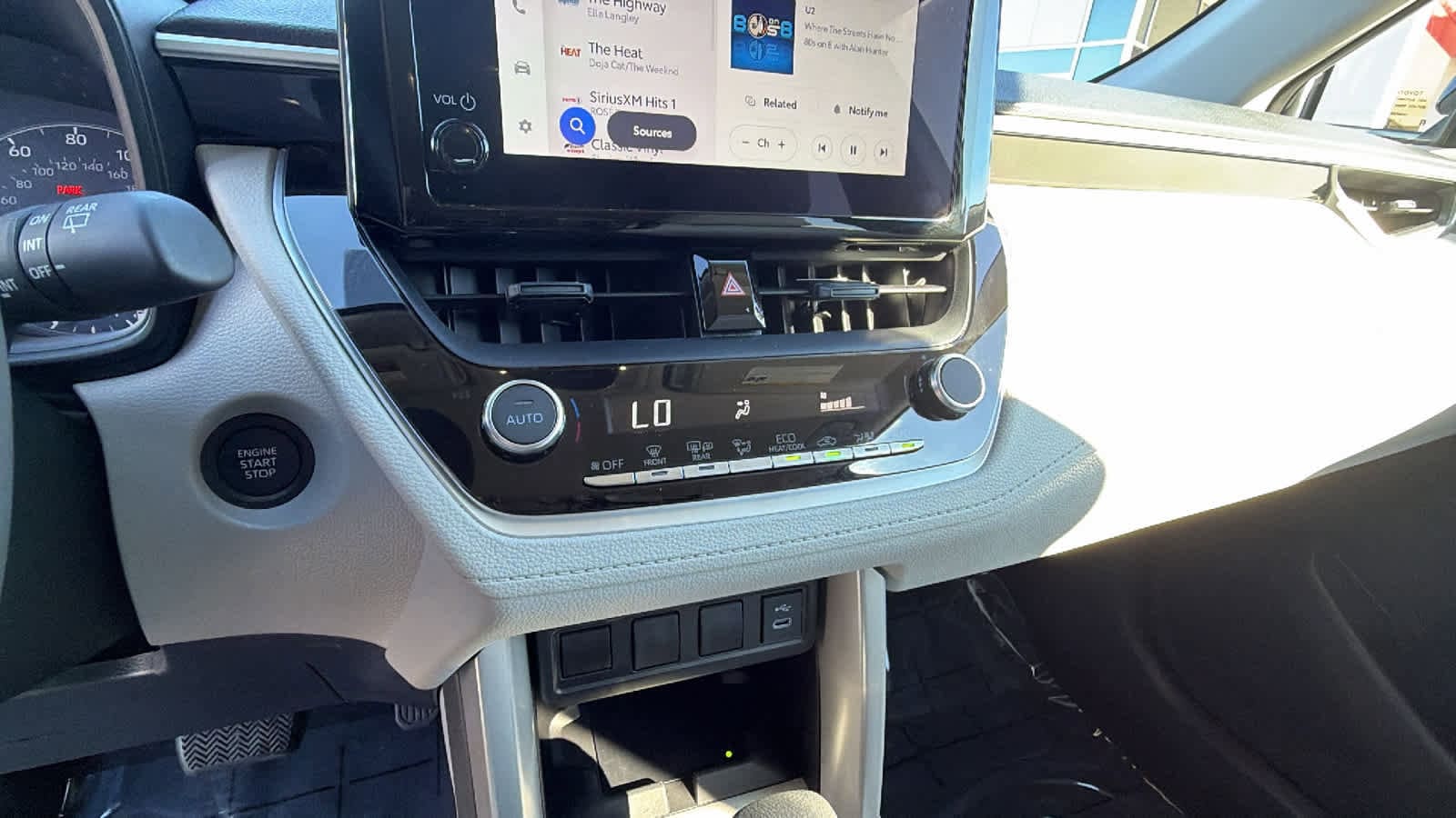 Thumbnail: 2025 Toyota Corolla Cross - 14