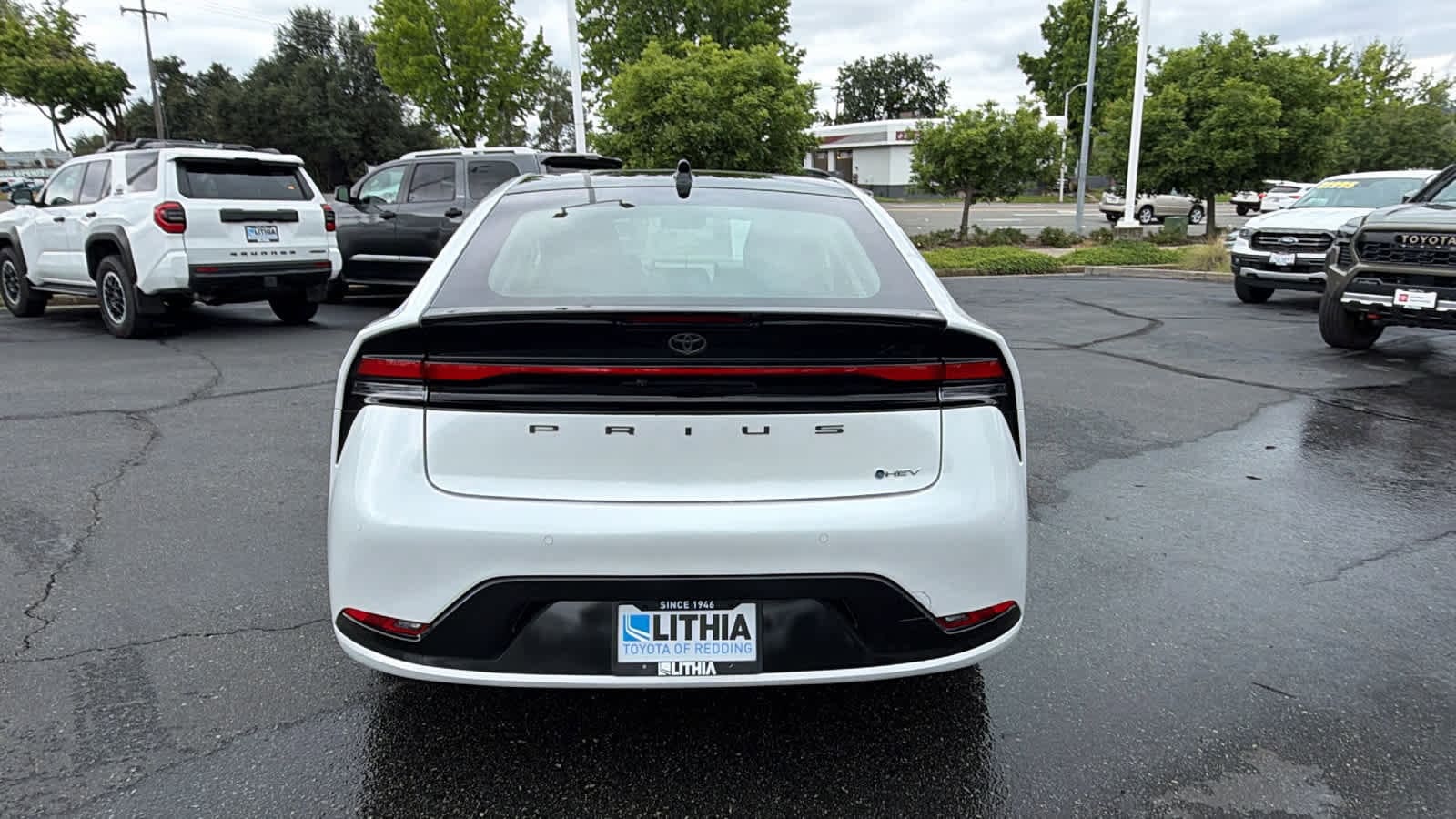 2026 Toyota Prius XLE - Photo 6