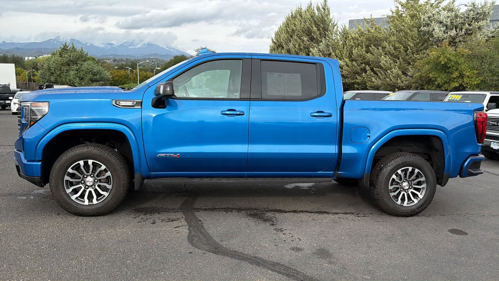 Thumbnail: 2022 GMC Sierra 1500 - 8