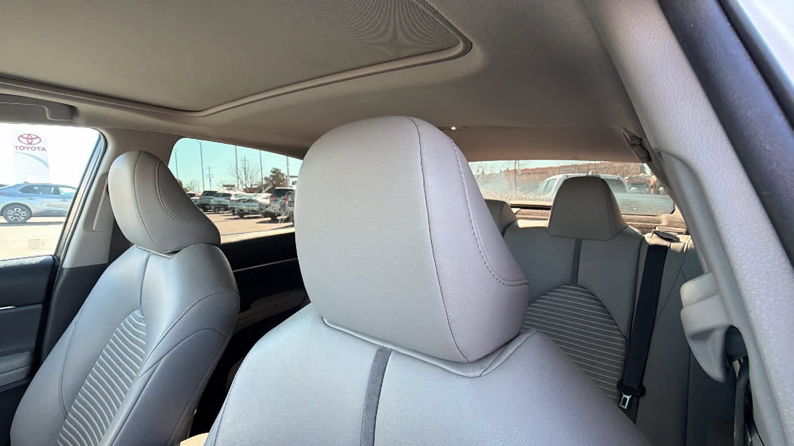 Thumbnail: 2018 Toyota Camry - 11