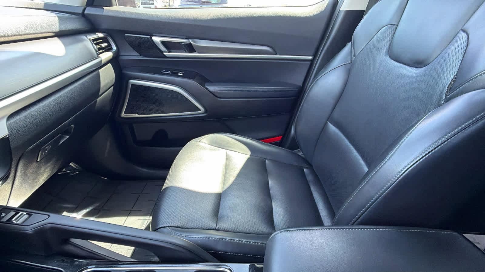 Thumbnail: 2020 Kia Telluride - 12