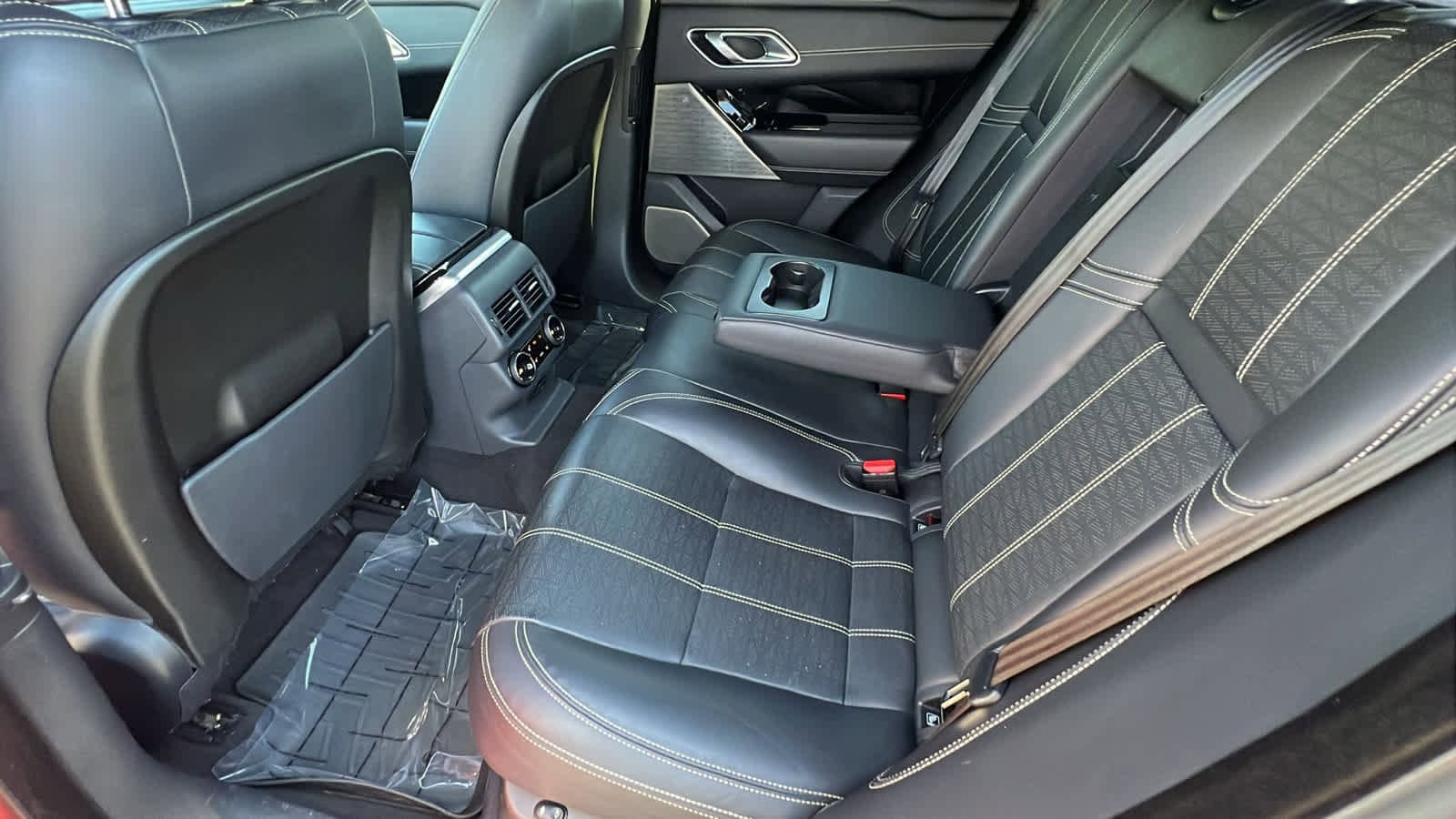 Thumbnail: 2019 Land Rover Range Rover Velar - 24