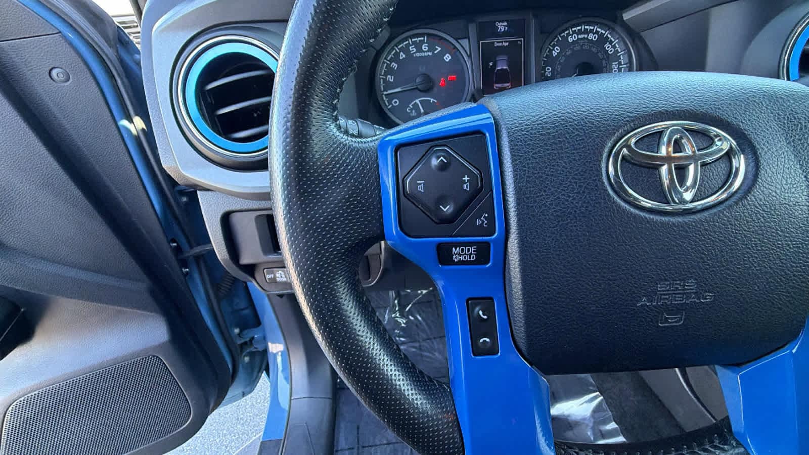 Thumbnail: 2019 Toyota Tacoma - 19