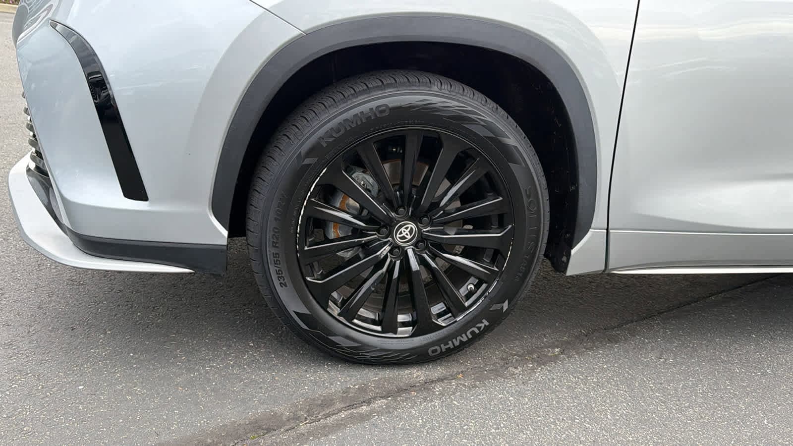 Thumbnail: 2024 Toyota Highlander - 9