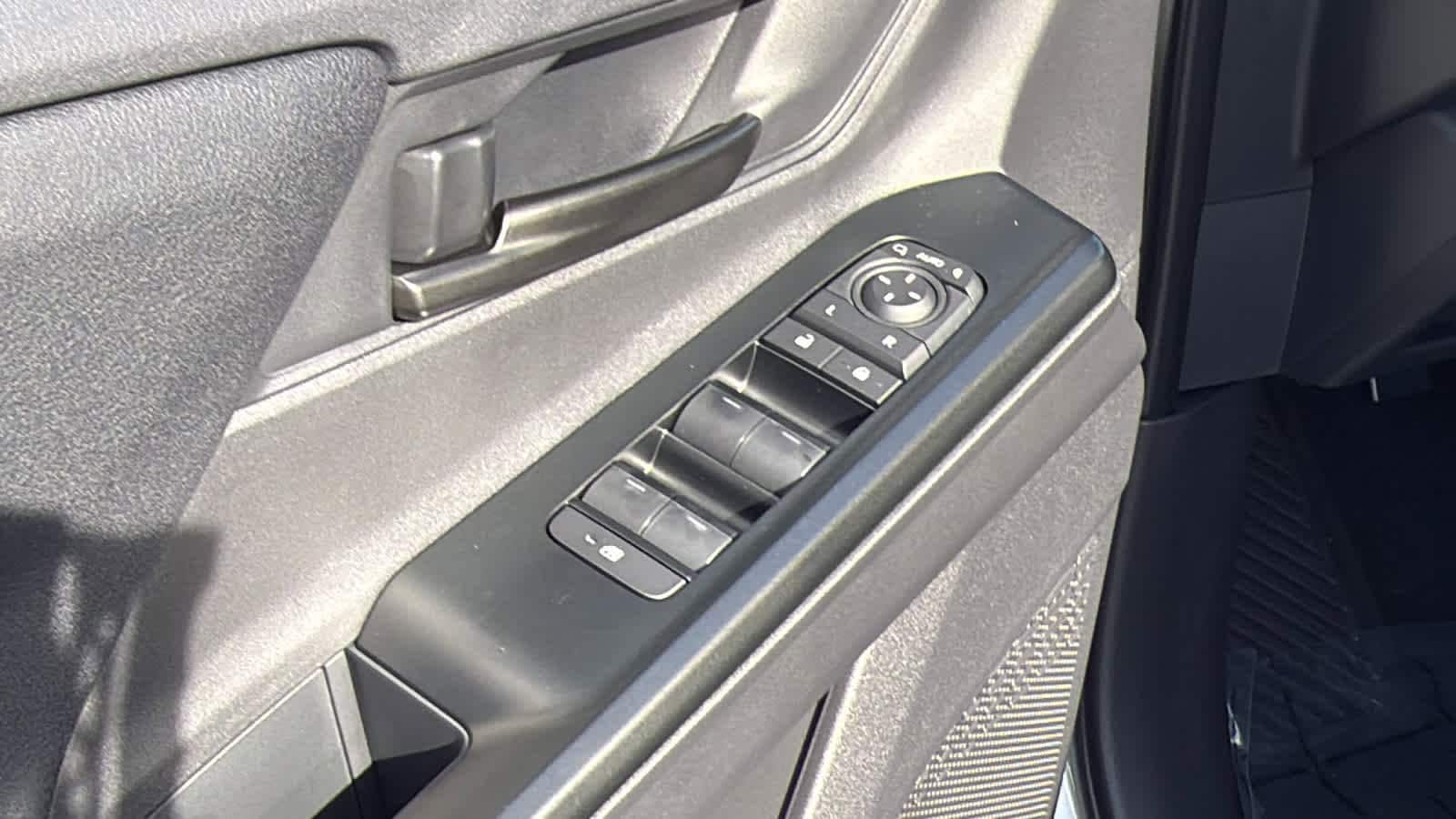 Thumbnail: 2026 Toyota bZ - 22