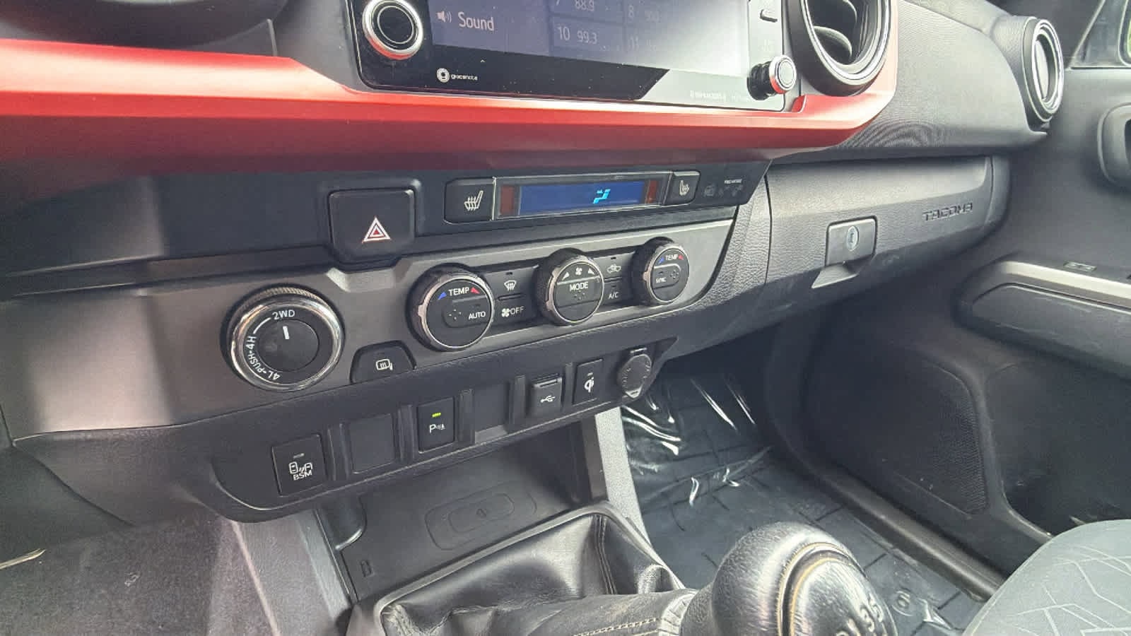 Thumbnail: 2020 Toyota Tacoma - 14
