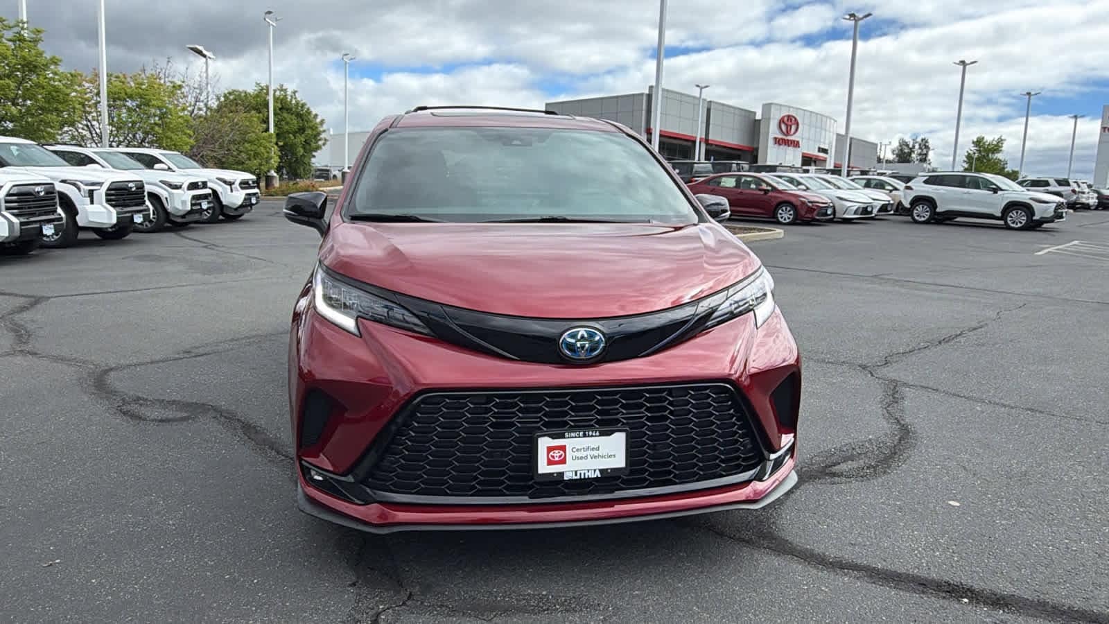 Thumbnail: 2025 Toyota Sienna - 2