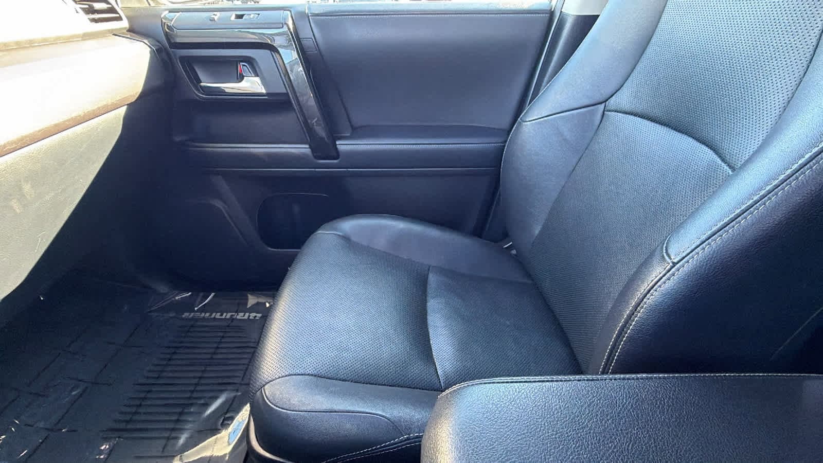 Thumbnail: 2020 Toyota 4Runner - 12