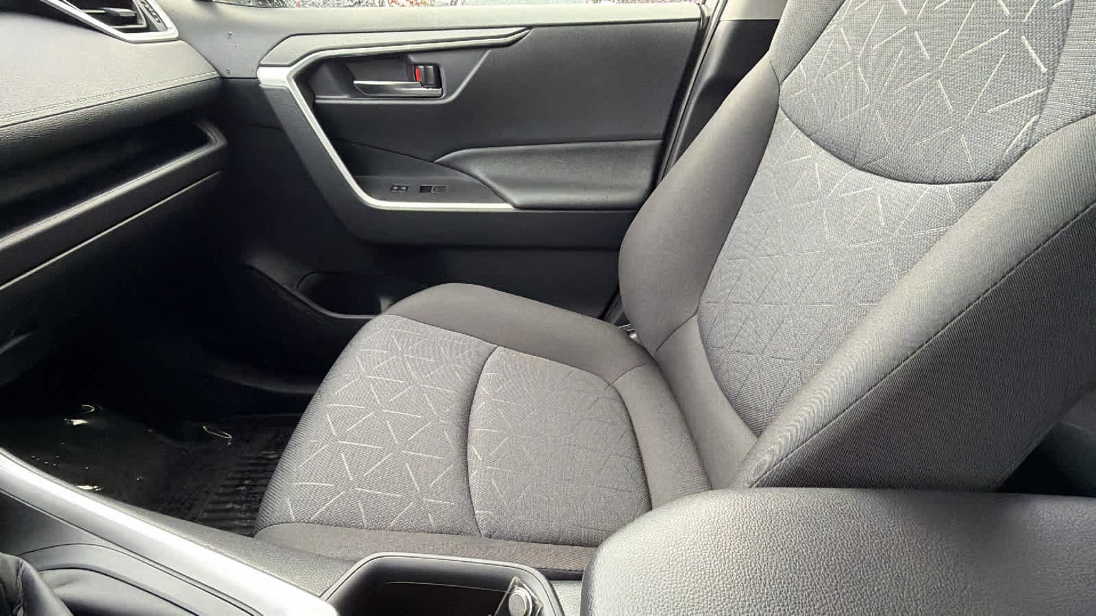 Thumbnail: 2025 Toyota RAV4 - 12